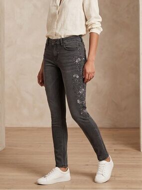 Seven7 Black Floral Embroidered Skinny Jeans – Size 12